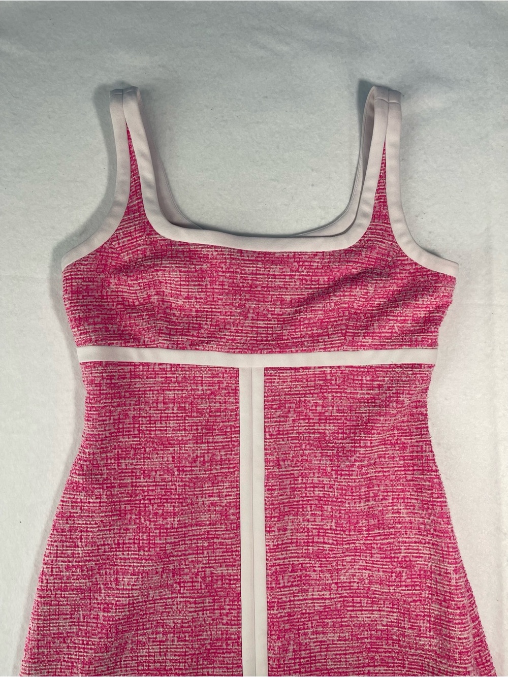 La Nouvelle Renaissance Pink Tweed Mini Dress Size 10 Sleeveless Sheath Preppy - Picture 4 of 8